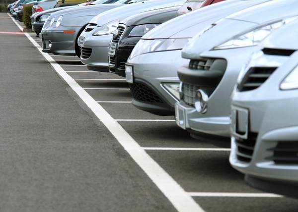 車廠突然破產(chǎn) 幾十萬車主有點(diǎn)慌：維修難找配件