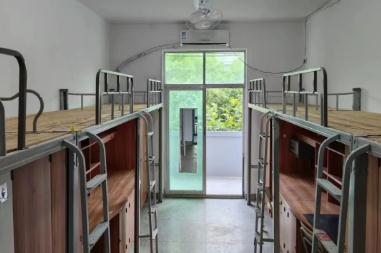 景德景德鎮陶瓷技師學院宿舍條件如何？學院地址在哪里？